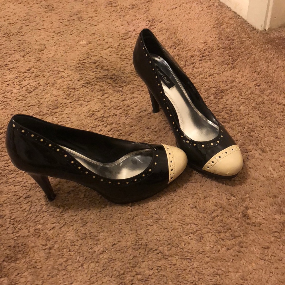 Whitehouse Black Market shoes